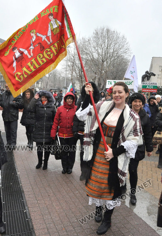 Над 1100 танцьори извиха хора в Хасково на фестивала „Хайдушка софра”