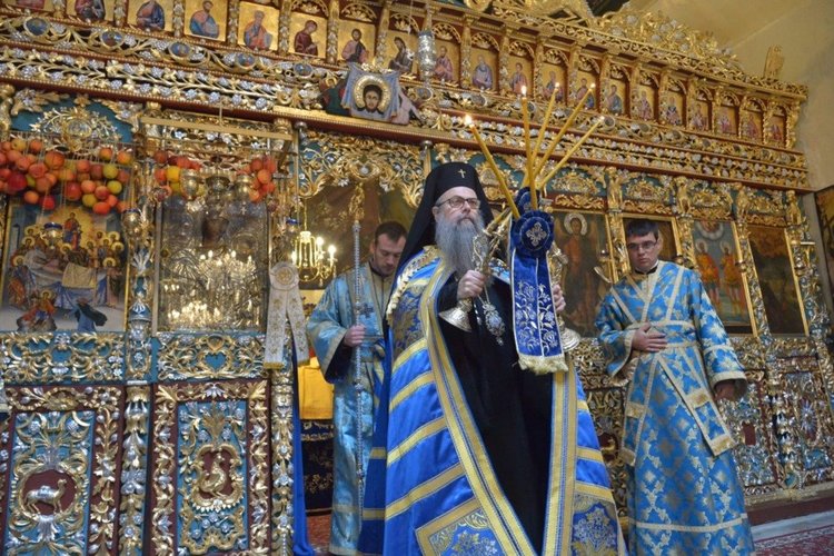 „Възхвала на Света Богородица - Златна ябълка“ в храм „Успение Богородично“