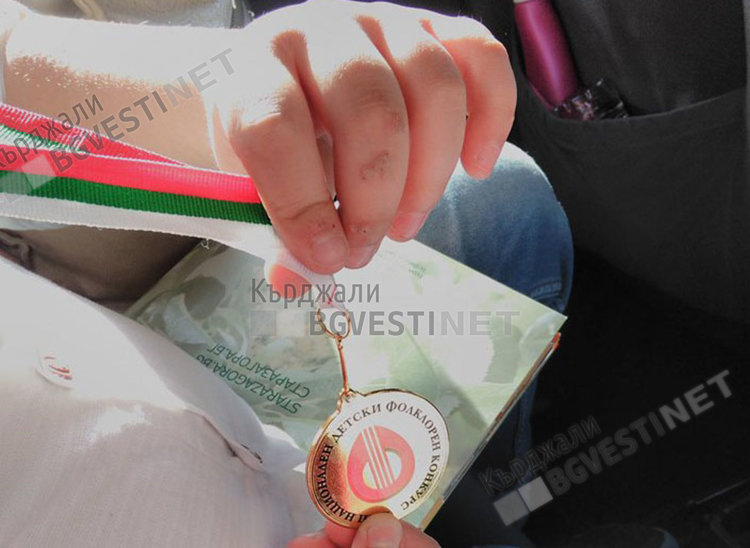 Кърджалийче надсвири 1000 деца, връща се с медал от „Орфеево изворче”