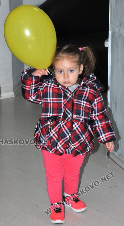 Дупчат ушите на малки и големи с модерна система на Благовец