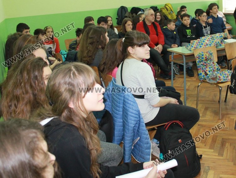 Шестокласници мериха сили в състезанието "Млад Каравеловец"