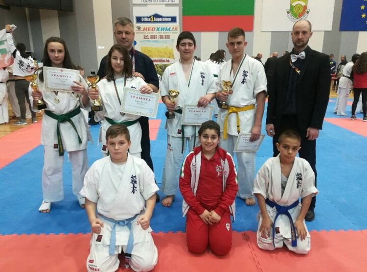 снимки: личен архив