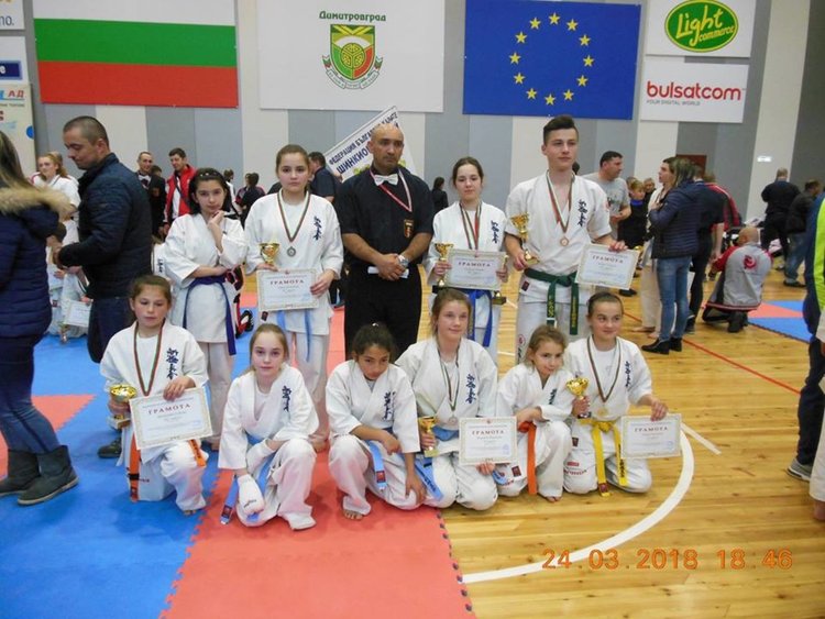 Поредни успехи и медали на родопските каратисти