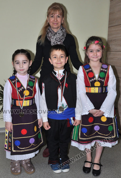 Трима възпитаници на градина „Слънце“ с призови места във фолклорен конкурс