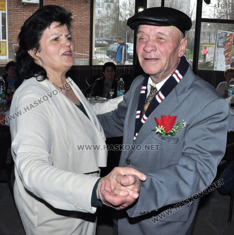 Подготвилият си гроба приживе хасковлия празнува юбилей