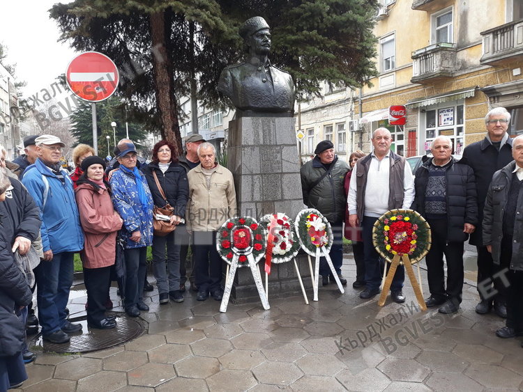 Тракийци в Кърджали почетоха войводите на свободата