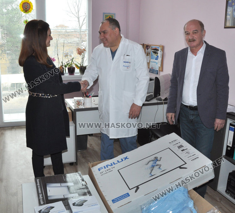 Виолета Желева, д-р Георги Гелов и Никола Динков