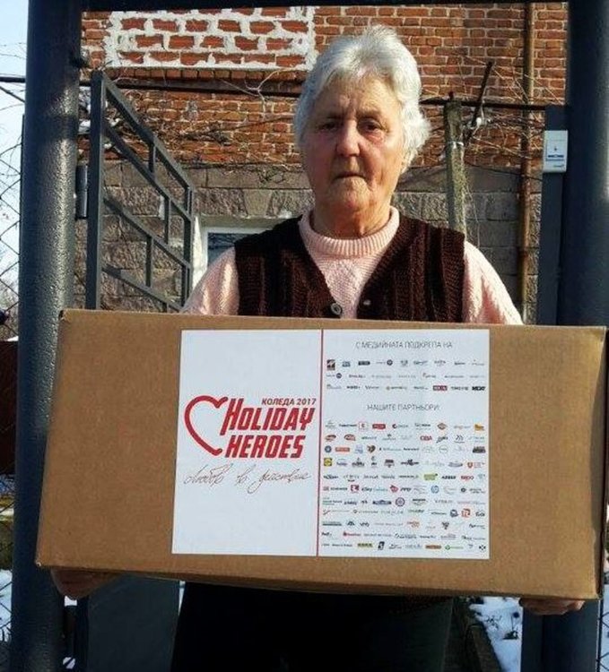 Раздават 100 хранителни пакета на нуждаещи се в община Димитровград