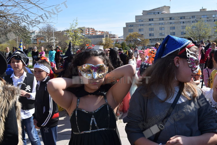 ОДК кани четвъртокласниците от Кърджали на Пролетен детски карнавал           