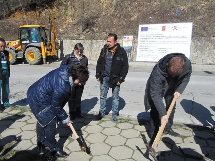 Две първи копки днес в Смолян, стартират ремонти по проекти за надлези и улици в града