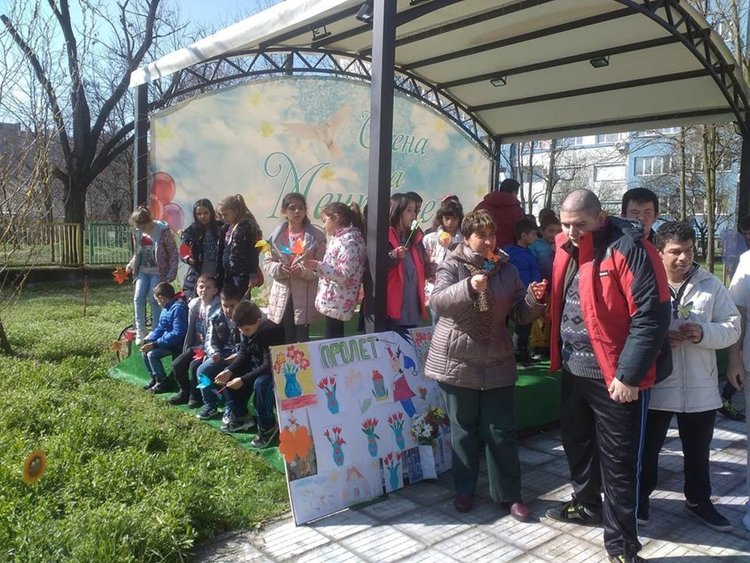 Посрещнаха пролетта в Дневния център