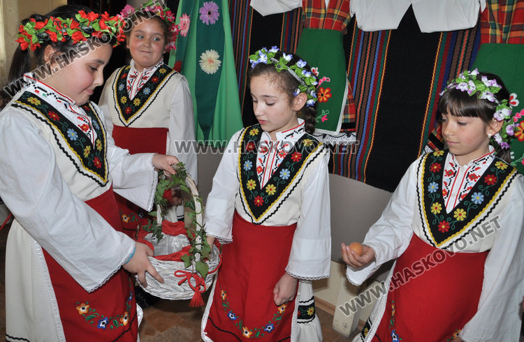 Лазаруване и творчески конкурс в читалище „Пейо Яворов“