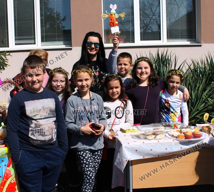 Великден пристигна по-рано в СУ "Любен Каравелов" с базар