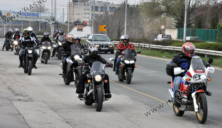 Хасковските рокери отпрашиха за Бачково, пловдивски моторист загина часове преди събора