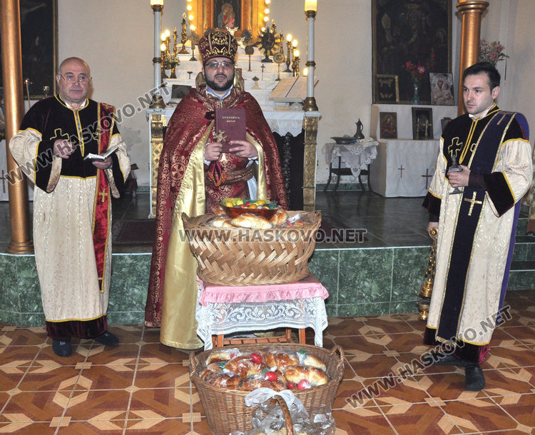 Арменците в Хасково посрещат Великден