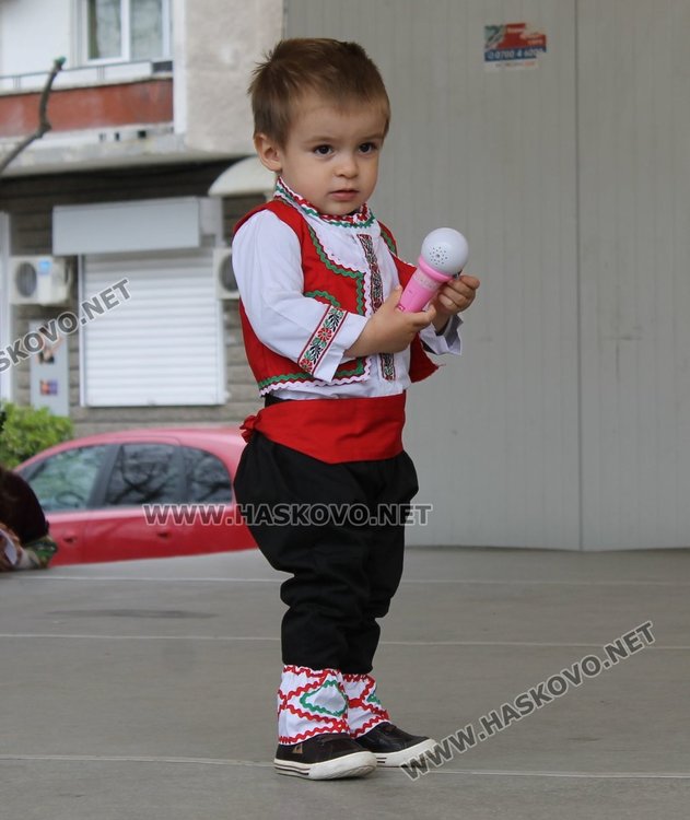 "От Лазаровден до Цветница" празнуваха в Димитровград