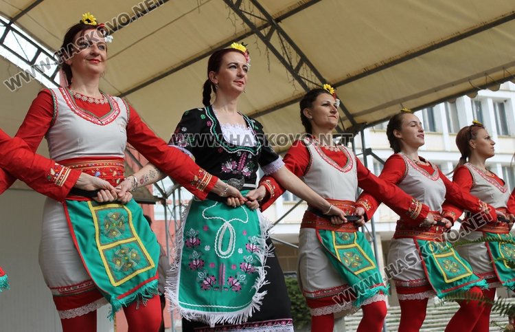 "От Лазаровден до Цветница" празнуваха в Димитровград