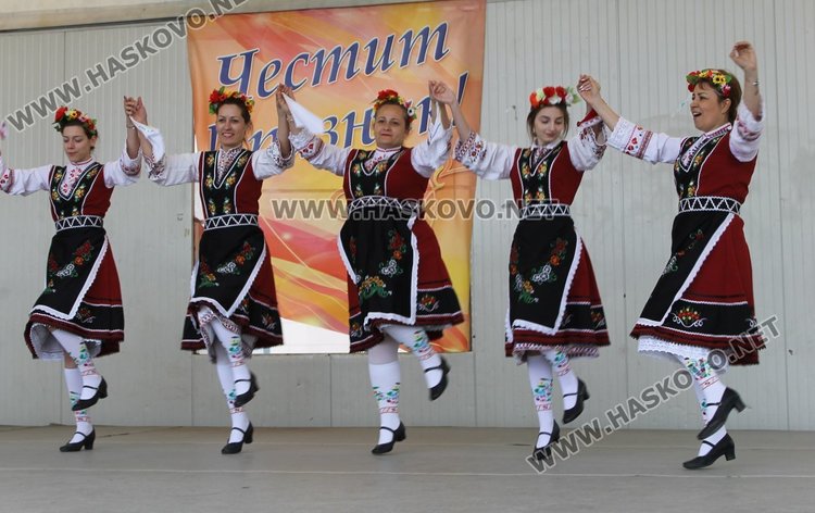 "От Лазаровден до Цветница" празнуваха в Димитровград