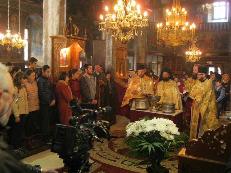 Над 60 деца от Смолян и Момчиловци се включиха в Духовната работилница за Лазаровден и Цветница