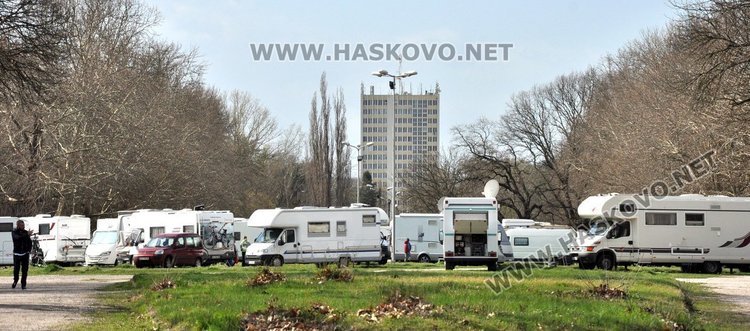 Кемпери от цялата страна акостираха в парк „Марица“