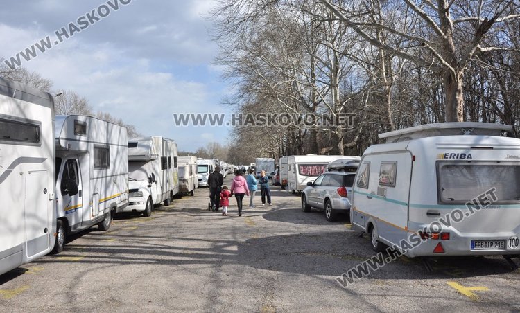 Кемпери от цялата страна акостираха в парк „Марица“