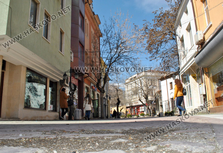 Хасковлия: Кафене вдигна масите и се показа старият център