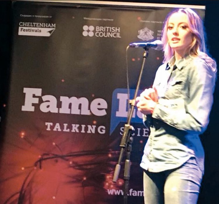 Българска студентка по медицина с голямо признание за научна дейност в борбата за лечение на рак 