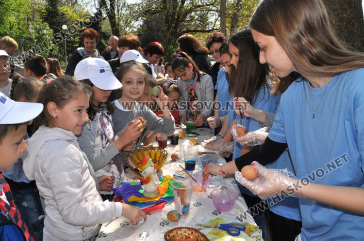 Концерти, изложба, магически спектакъл и великденска работилница за празниците в  Хасково  