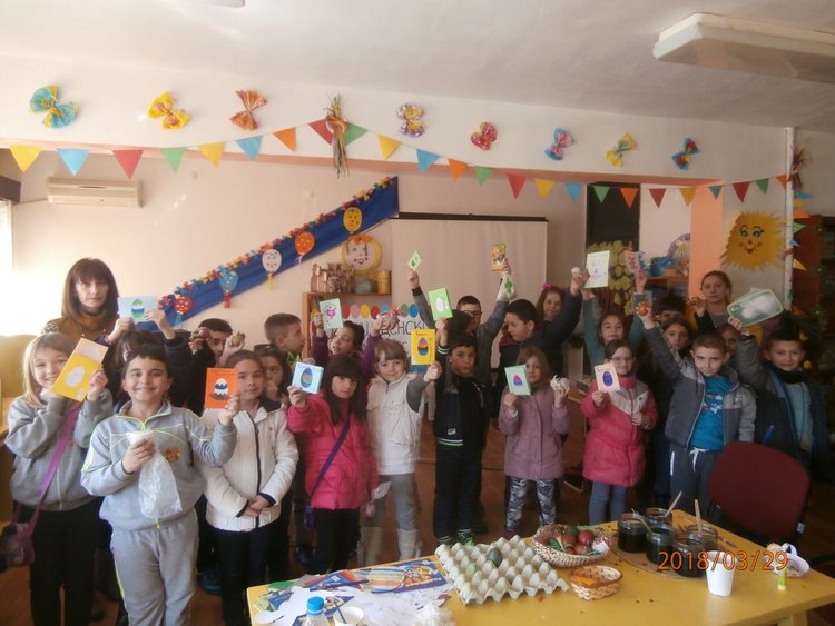 Над 60 деца се забавляваха във Великденската работилница в библиотеката