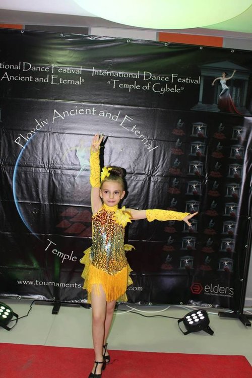 Куп медали за танцьорите от Академията за таланти от Пловдив