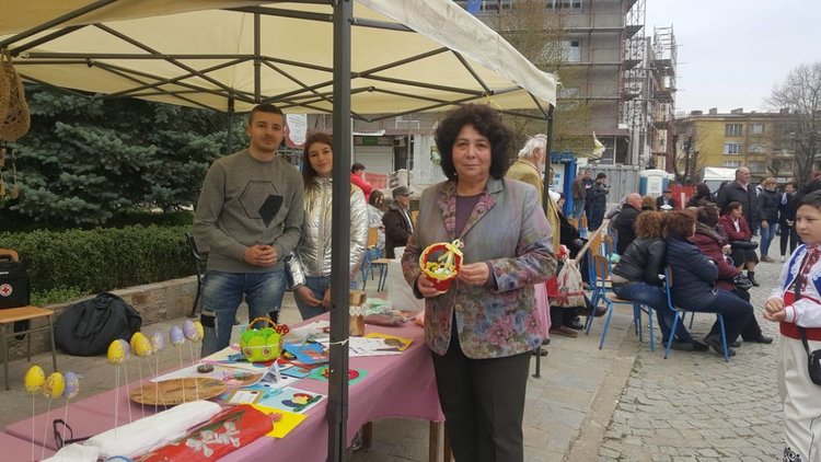 Великденски благотворителен базар в Крумовград           