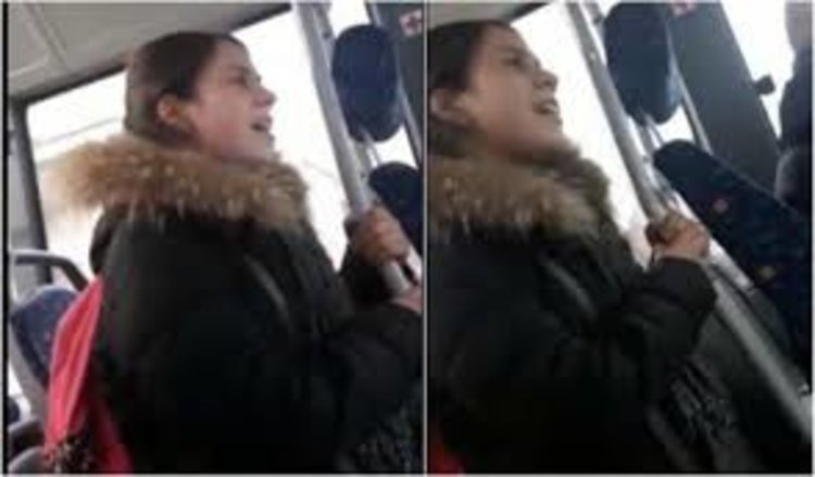 Момиче стана хит в интернет с изпълнение на народна песен