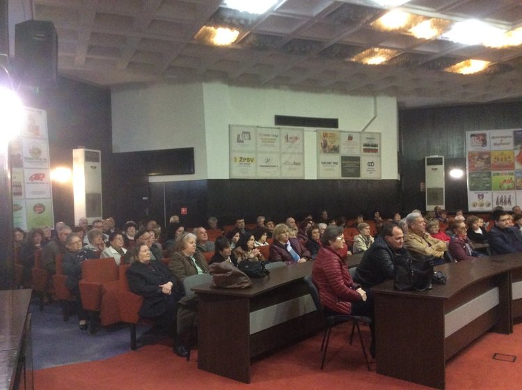 Проф. Иво Христов: Живеем в свят на кривите огледала