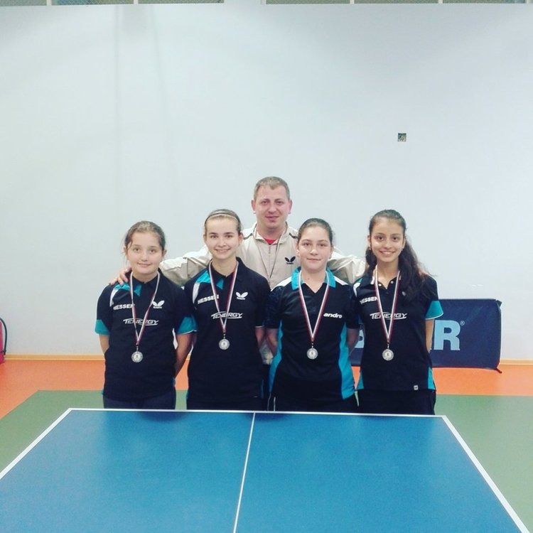 Момичетата до 15 години на „Юнак“ са вицешампионки на България по тенис на маса