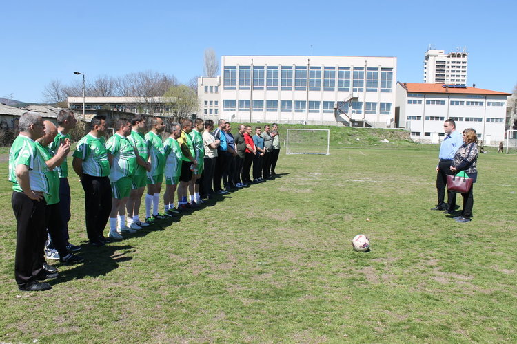 Областният управител откри турнир по минифутбол на КНСБ