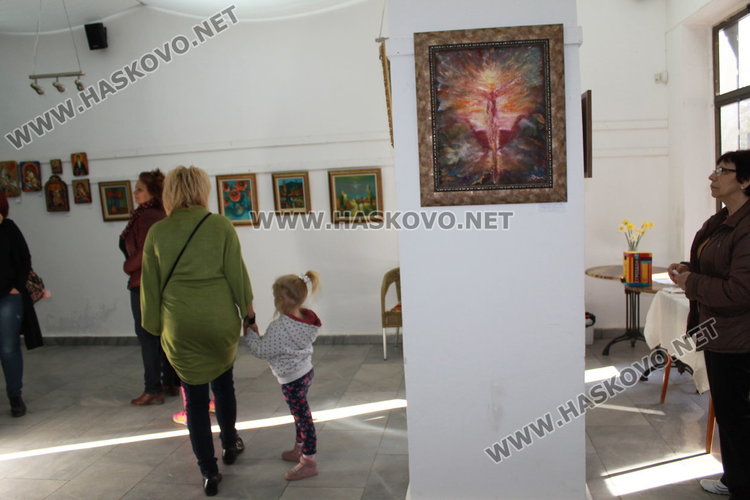 11-годишни творци от Димитровград участват във Великденската изложба