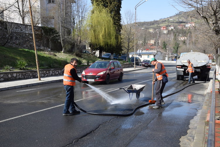 Започна голямото пролетно чистене и зацветяване в Ардино