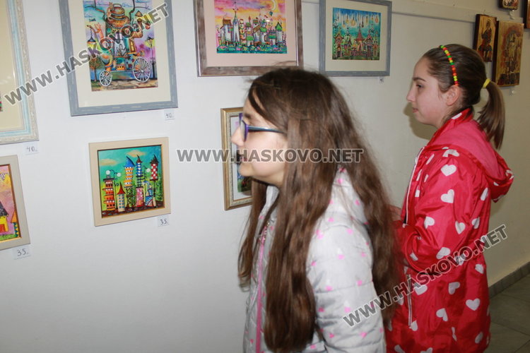11-годишни творци от Димитровград участват във Великденската изложба