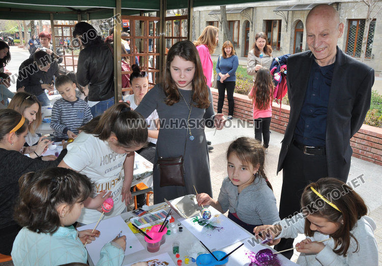 80 яйца засияха от ръцете на хасковски деца на Велики четвъртък