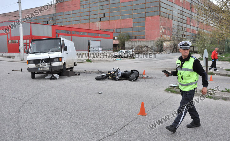 Моторист загина на място при катастрофа в Хасково
