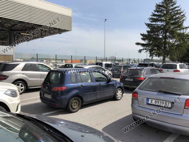 Хасковлии: опашки на границата с Турция, чака се поне час