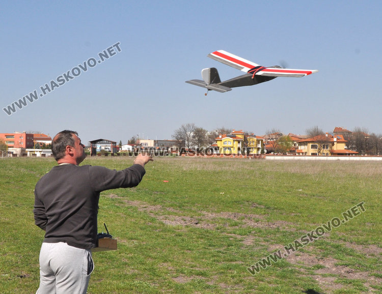 9 самолета кръжаха край Хасково в подготовка за Републиканско състезание
