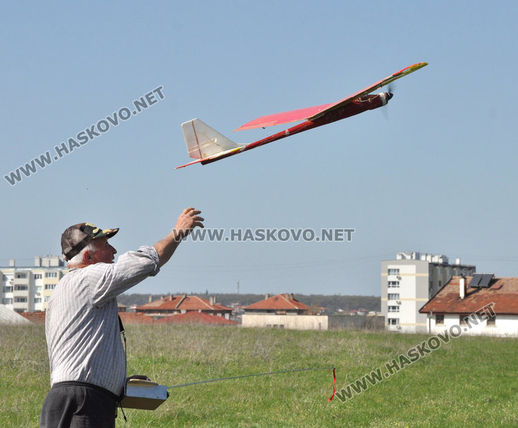 9 самолета кръжаха край Хасково в подготовка за Републиканско състезание