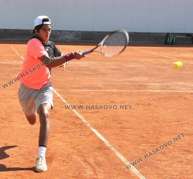 Хасковските тенисисти отпаднаха от международния турнир, започва основната схема