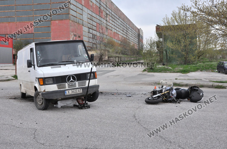 Бусът, убил моториста в Хасково, е правел обратен завой от дясната лента