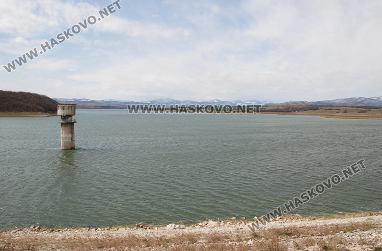 Пускат пак питейна вода от “Тракиец”, искат оставката на шефа на ВиК