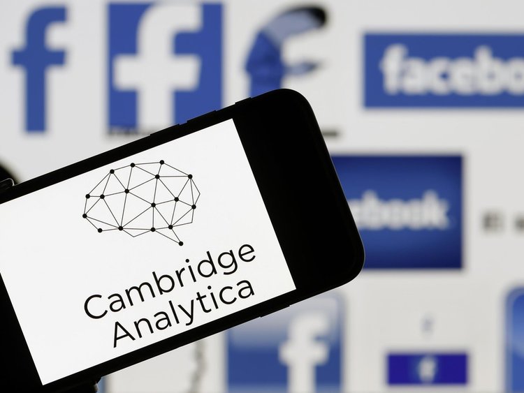 Данните на 35 718 българи във Facebook били достъпни за Cambridge Analytica