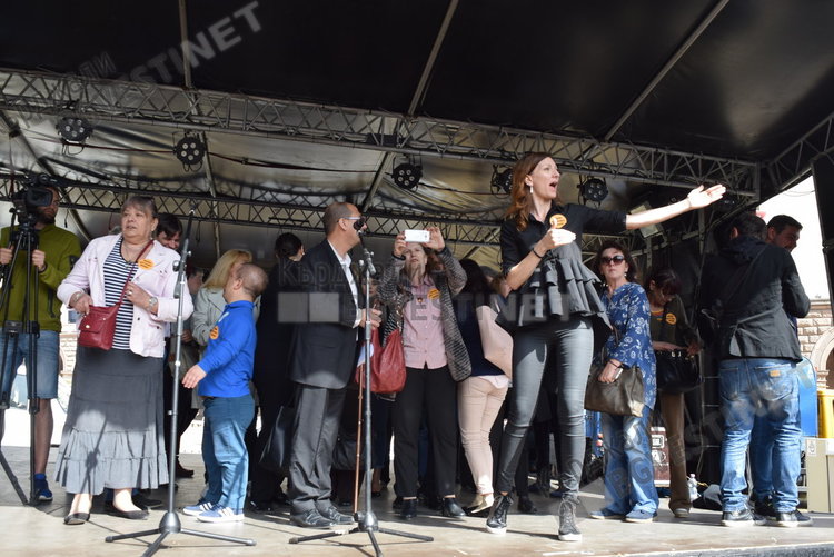 Жестомимичен превод