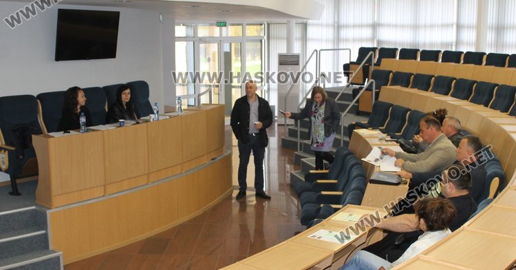 Срещата със земеделски производители се проведе в зала "Гросето"