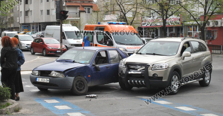МВР: Джипът е минал на червено и причинил катастрофата на „Раковски“
